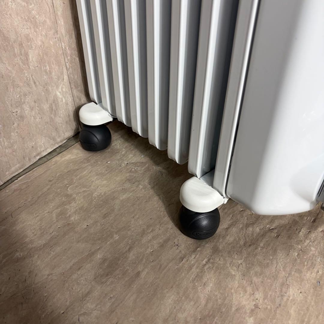 未使用 展示品 Delonghi オイルヒーター RHJ35M0812-DG