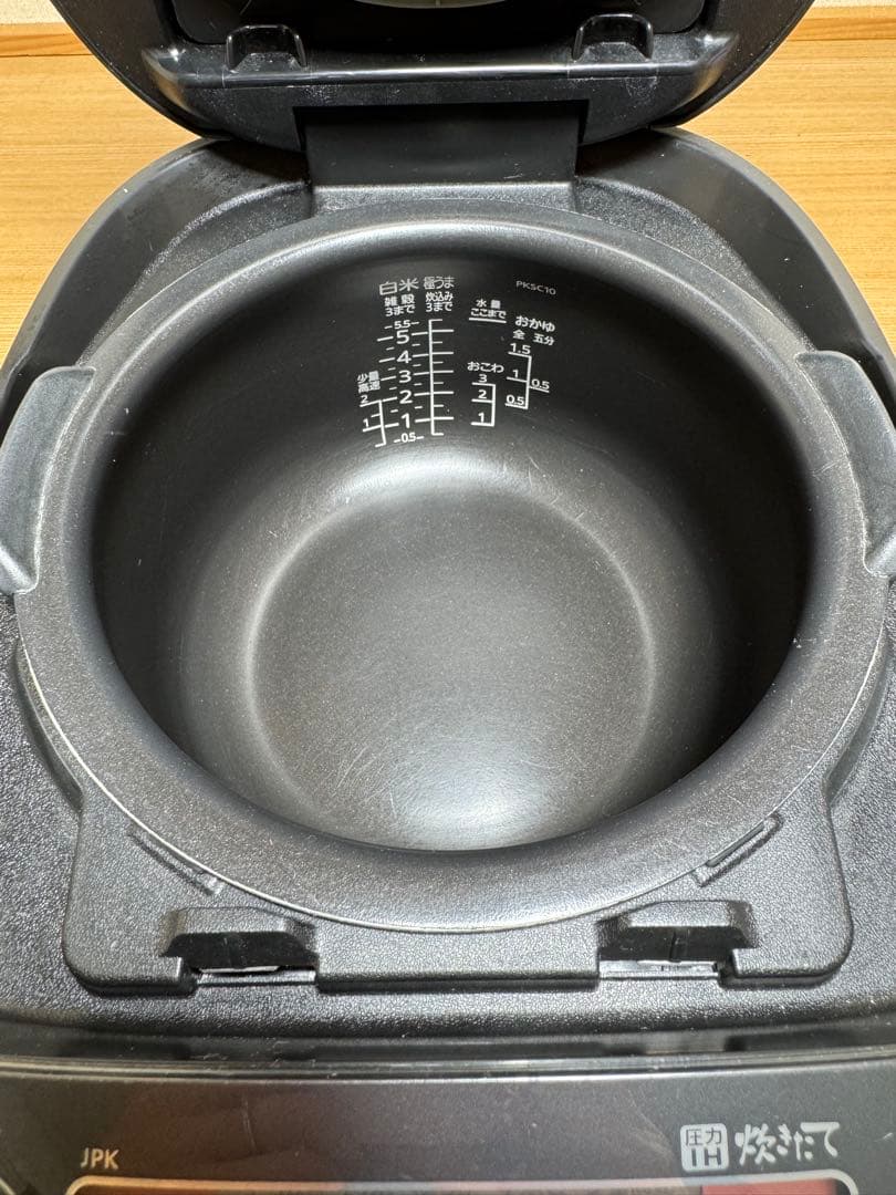 TIGER タイガー圧力IH炊飯ジャー 5.5合炊き JPK-SC10