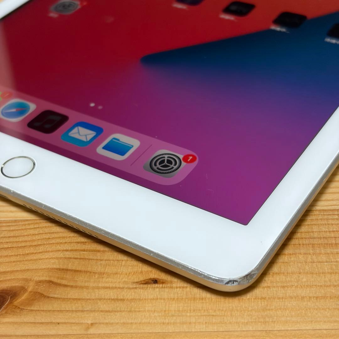 iPad 第五世代 32GB セルラーモデル 538011