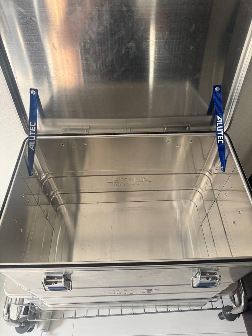 ALUTECアルミコンテナ 73L パシフィックファニチャーサービス