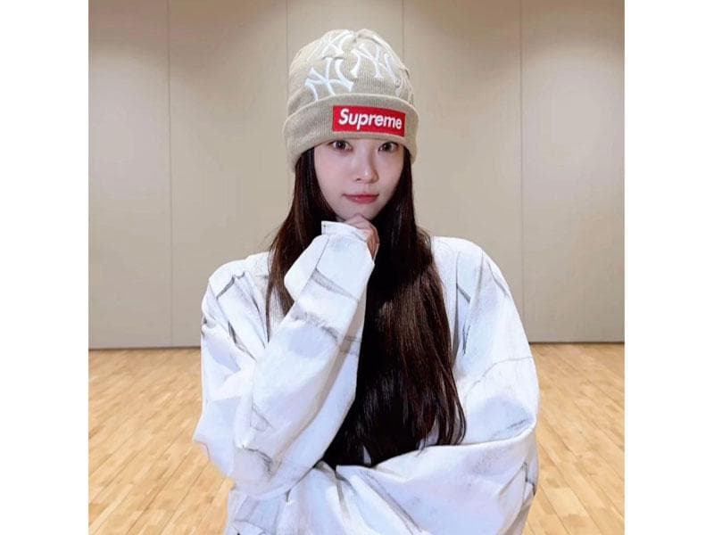 LE SSERAFIM Supreme Yankees ビーニー ニューエラ