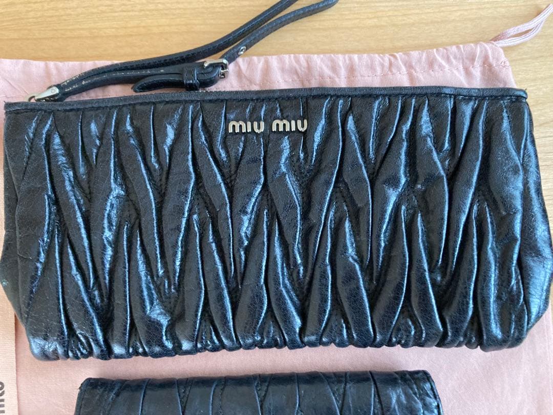 MIUMIUクラッチバックと三つ折り財布セット