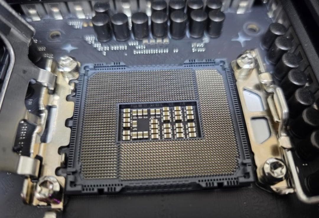 マザーボード ASUS ROG STRIX Z790-H GAMING WIFI