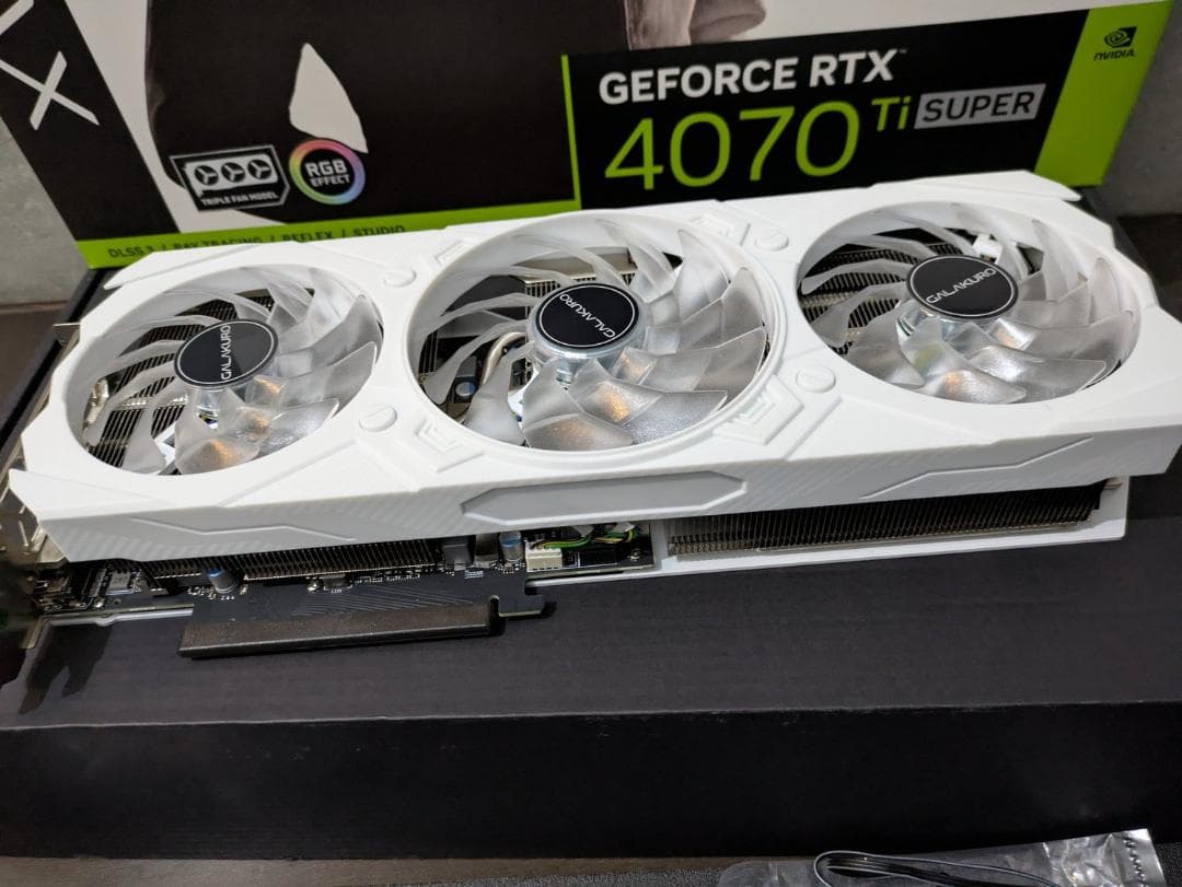 【希少】NVIDIA GeForce RTX 4070 Ti Super 白