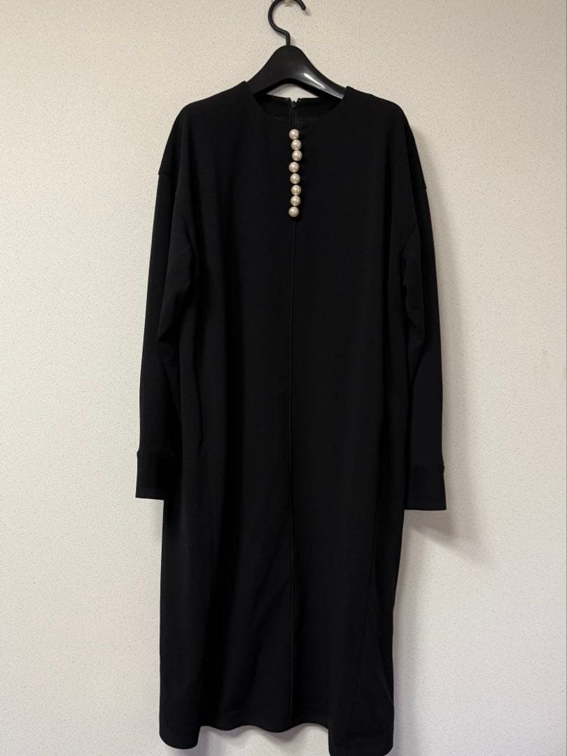 や*)様 LANVIN COLLECTION ブラックワンピース パールボタン