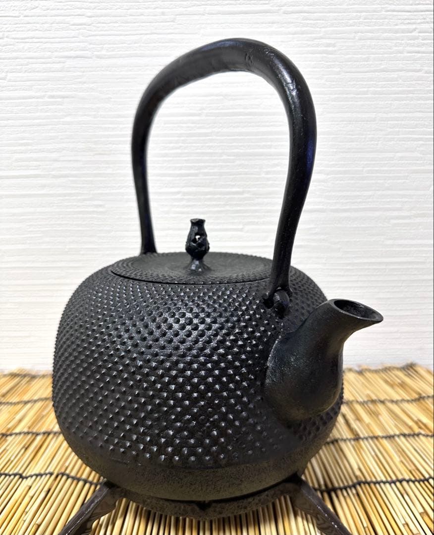 未使用品　南部成龍堂鋳造所　伝統工芸士 及川 光正(齋峰)１８型　南部鉄瓶