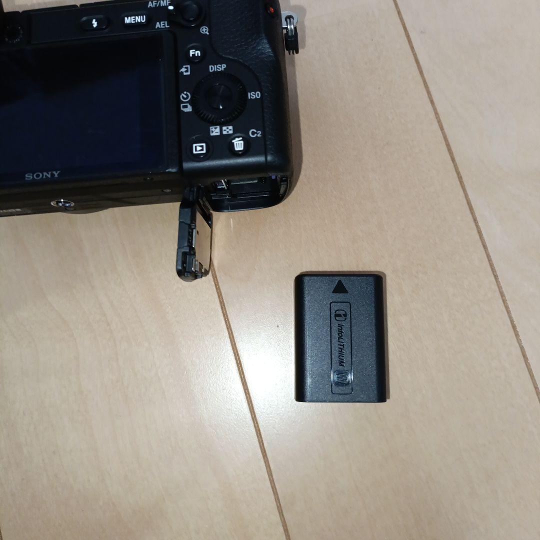 SONY α6400 ミラーレスカメラ＋ダブルズームキット＋単焦点レンズ！