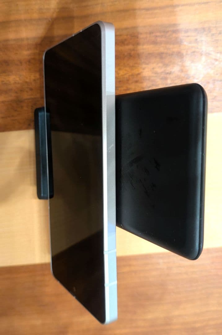 Aquos sense8 SH-M26 ライトカッパー 難あり品