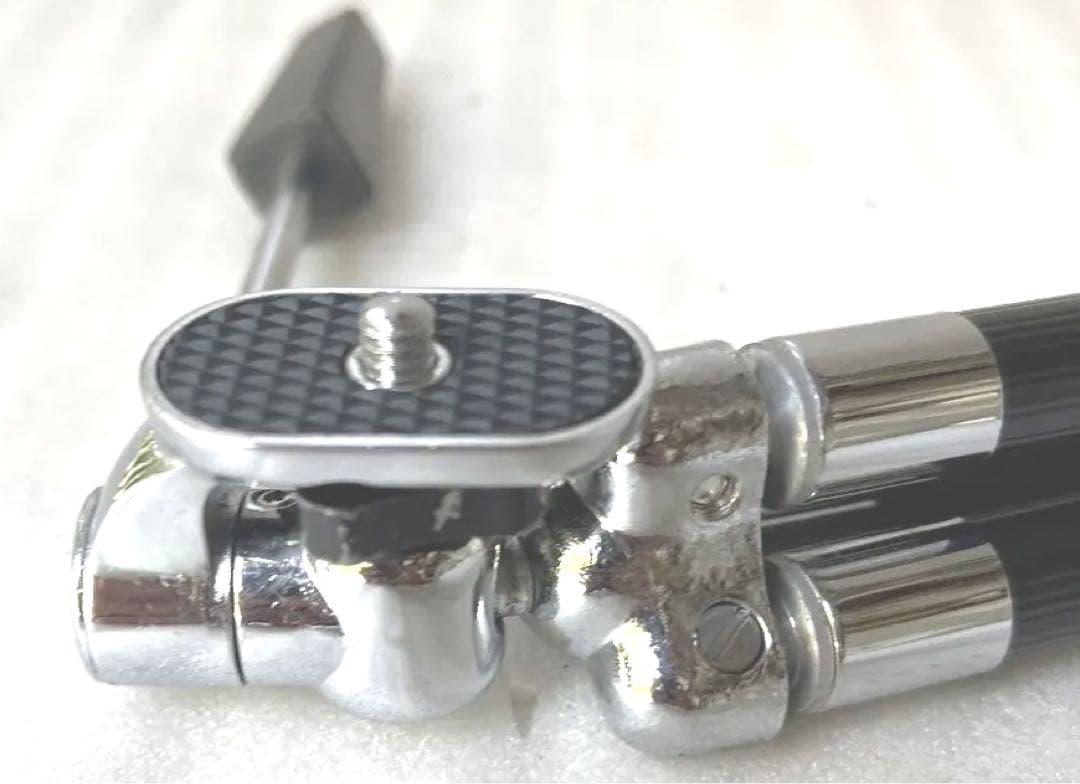 カメラ用伸縮三脚　高さ270mm〜1100mm