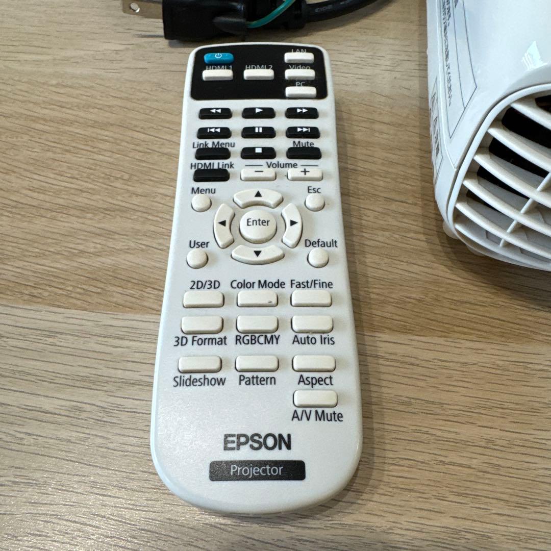 ランプ500時間 EH-TW5200 プロジェクター 美品動作良好 エプソン