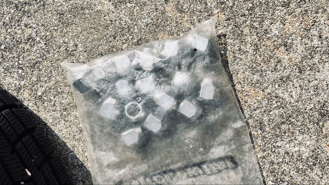 早い者勝ち!! 　スタッドレス4本セット　軽自動車に!! バリ山