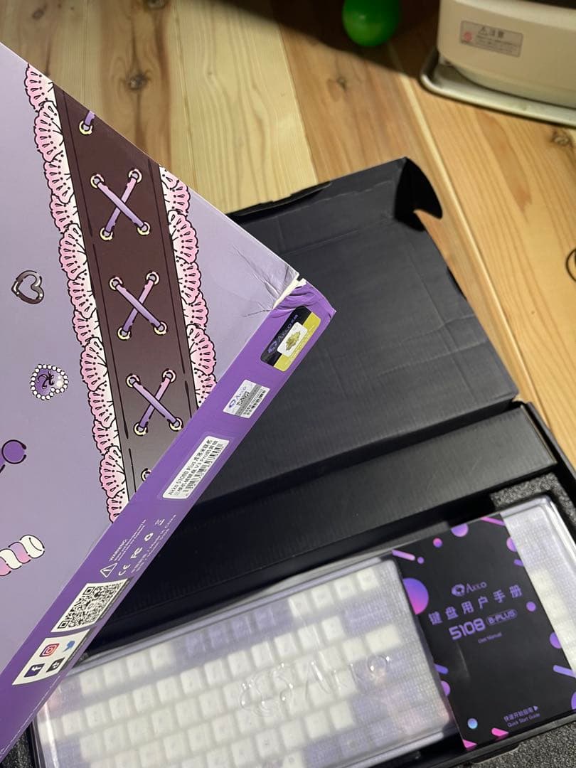 入手困難　KUROMI キーボード パープル/ホワイト