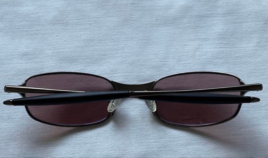 OAKLEYのSQUARE WIRE 2.0マットグレーのフレーム激レア廃盤品