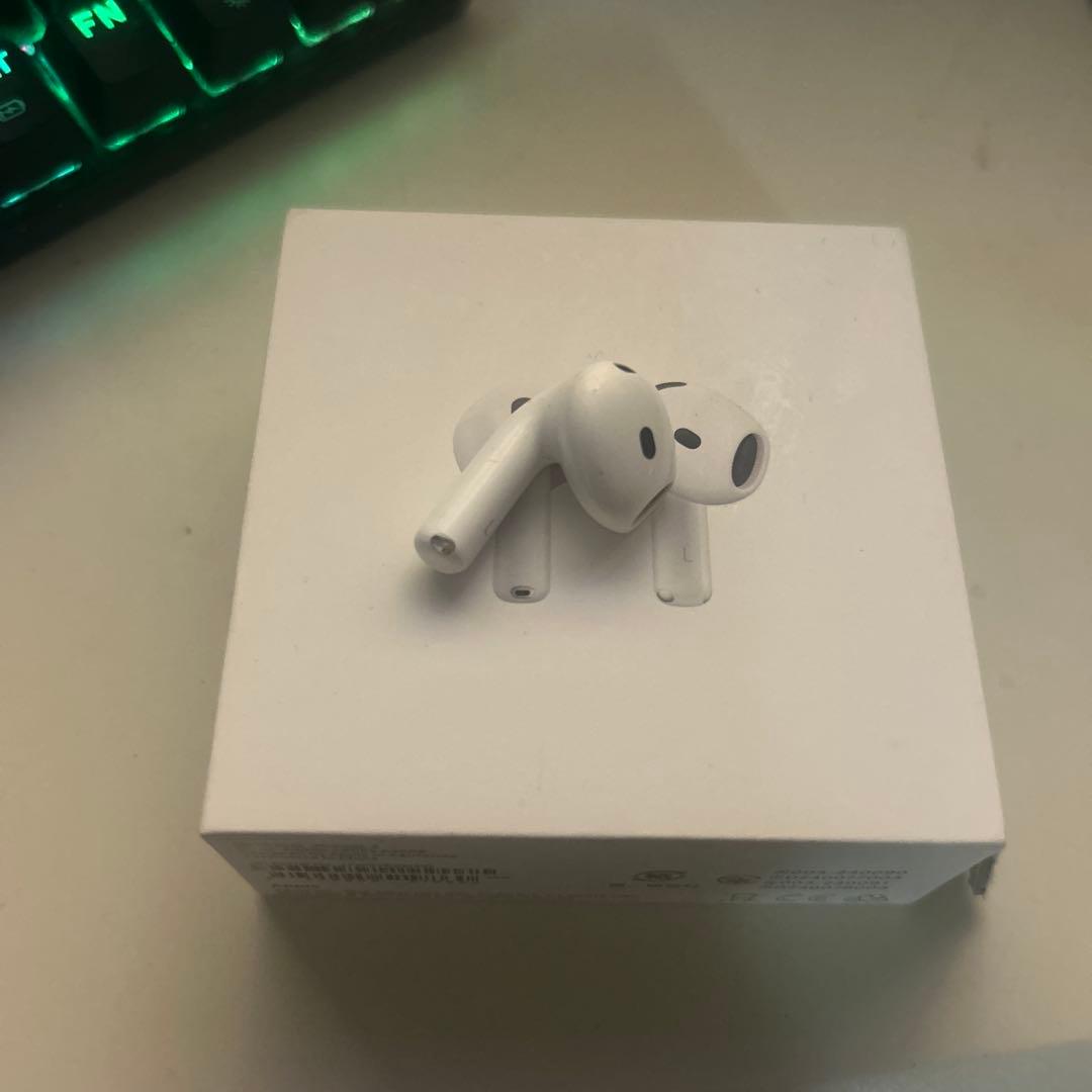 AirPods第4世代本体 ホワイト片耳L