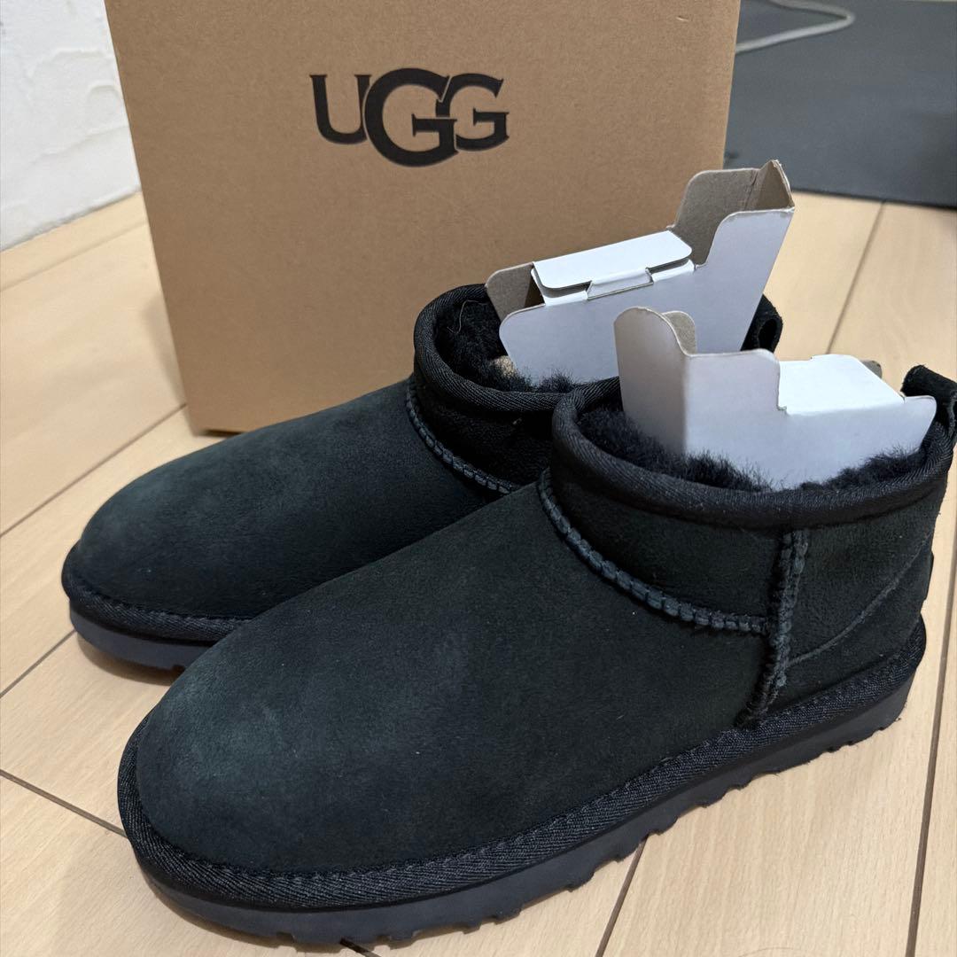 UGG Classic Ultra Mini ブーツ ブラック 6