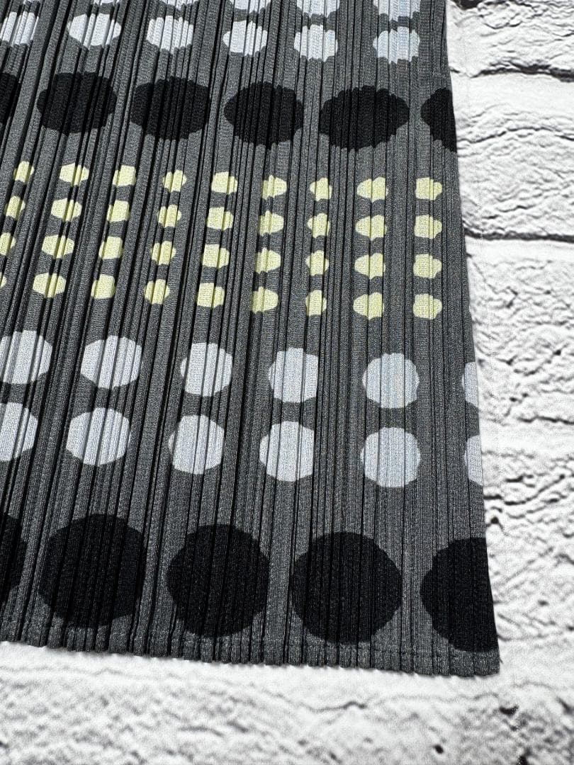 良品　プリーツプリーズ　カットソー　ｗ11625-0924-②　サイズ４