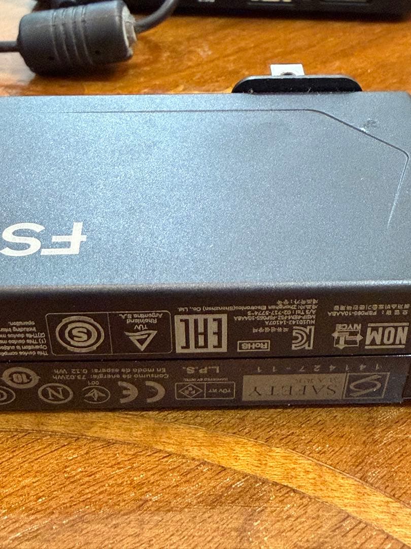 ASUS NUC ミニPC HDMI USBポート付き