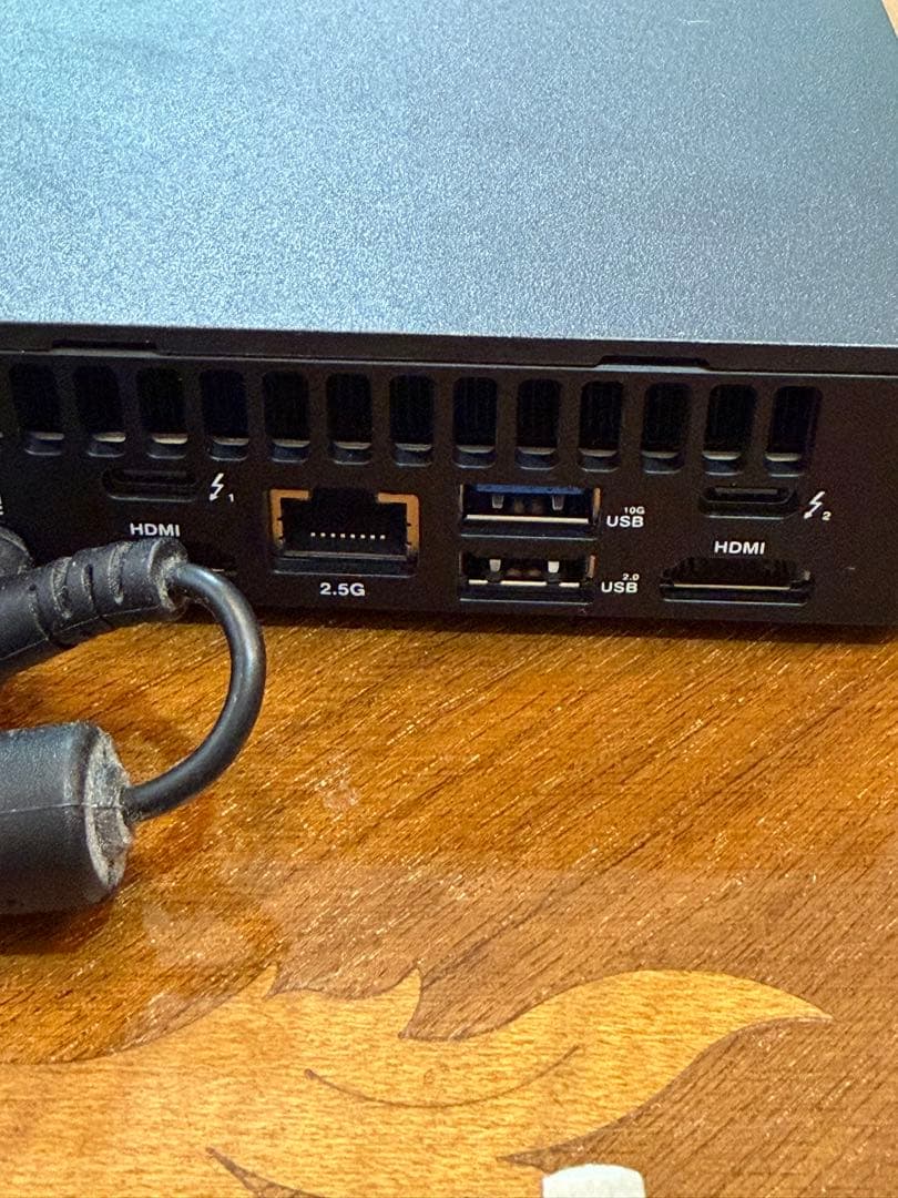 ASUS NUC ミニPC HDMI USBポート付き