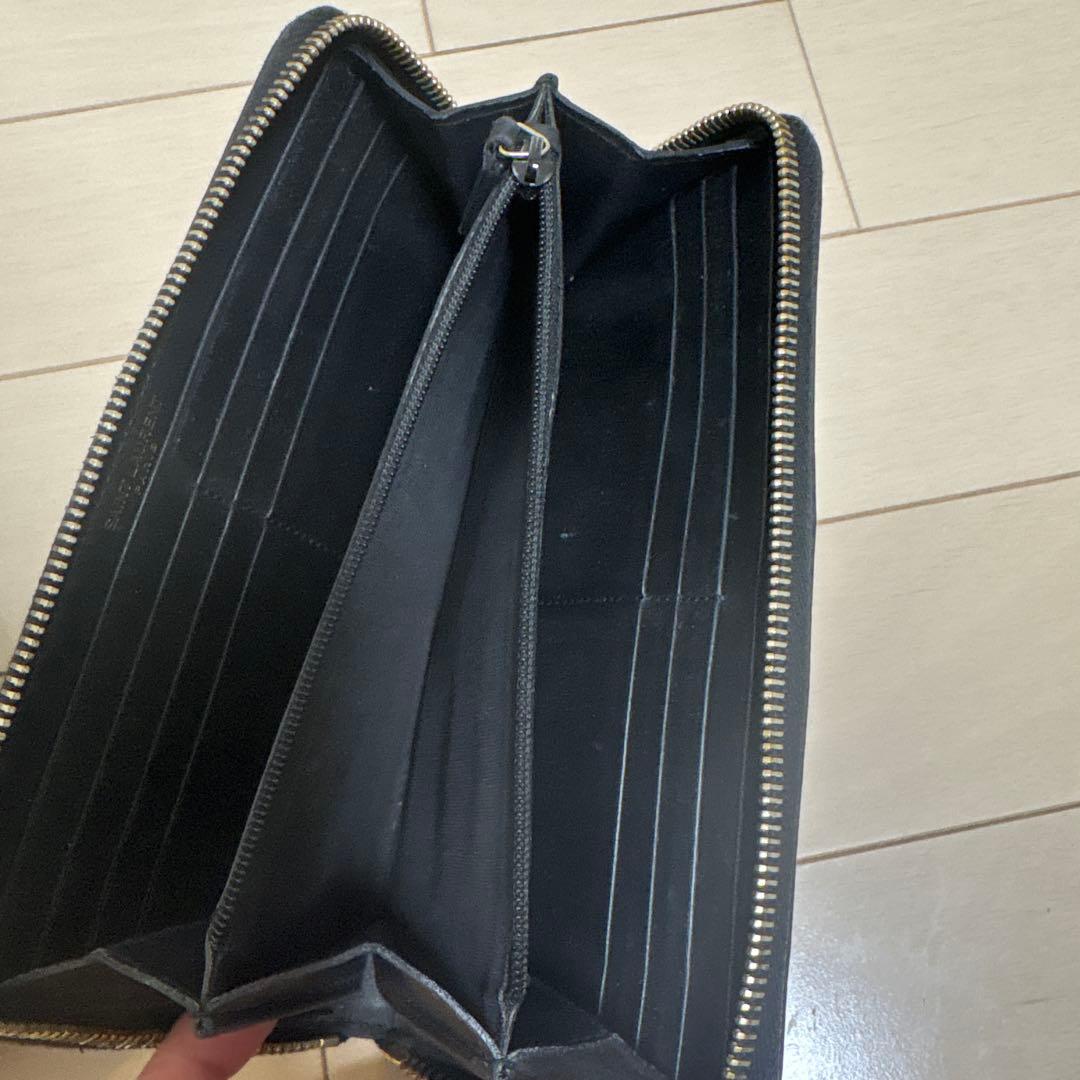 さしゃSAINT LAURENT スタッズ 長財布