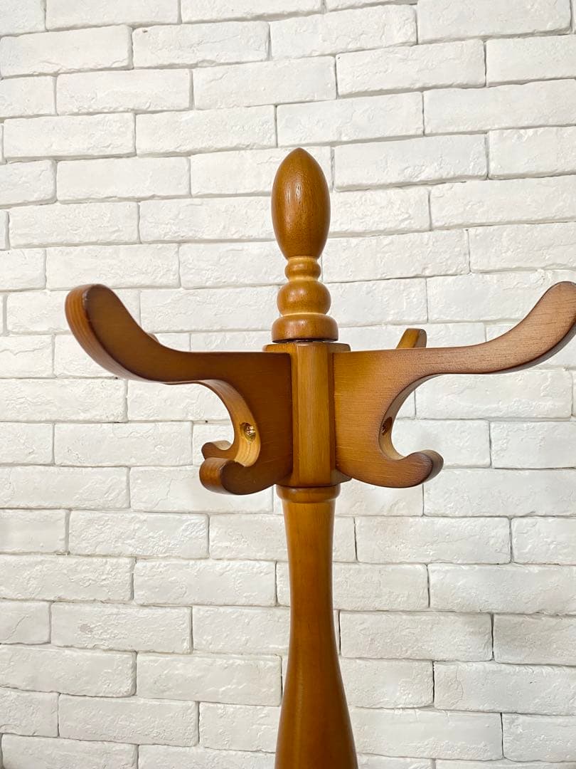 【グレ―プ　】都内　日時指定　定価5万円　木製　ポールスタンド