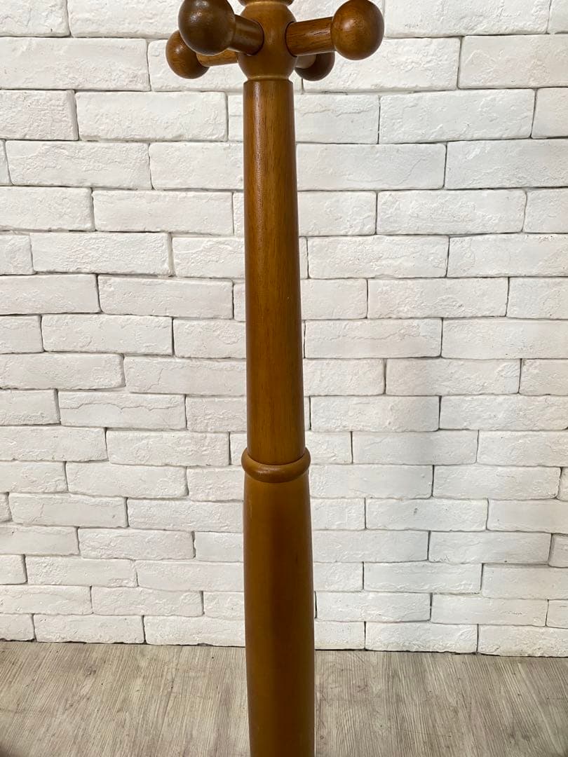 【グレ―プ　】都内　日時指定　定価5万円　木製　ポールスタンド