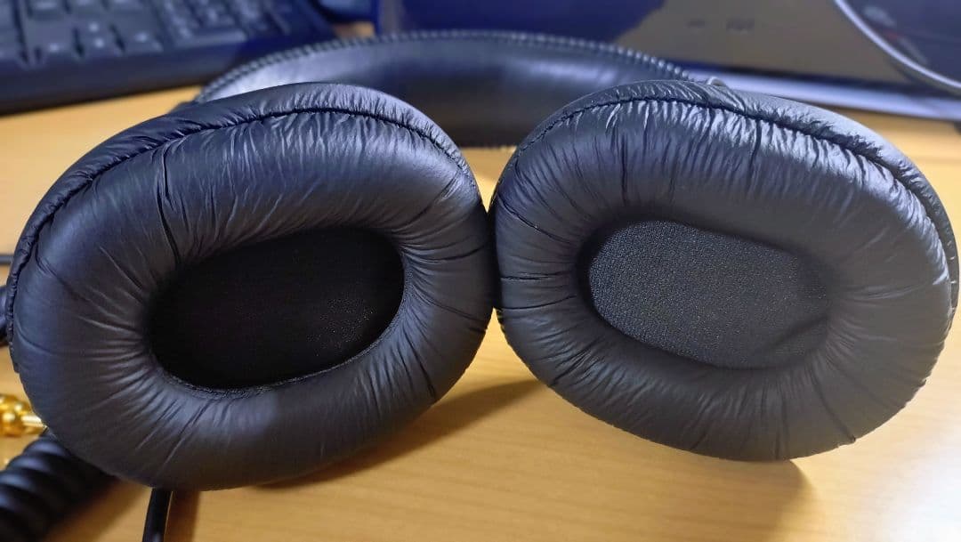 【SONY】モニターヘッドホン MDR-7506＆専用ハードケース付(社外品)