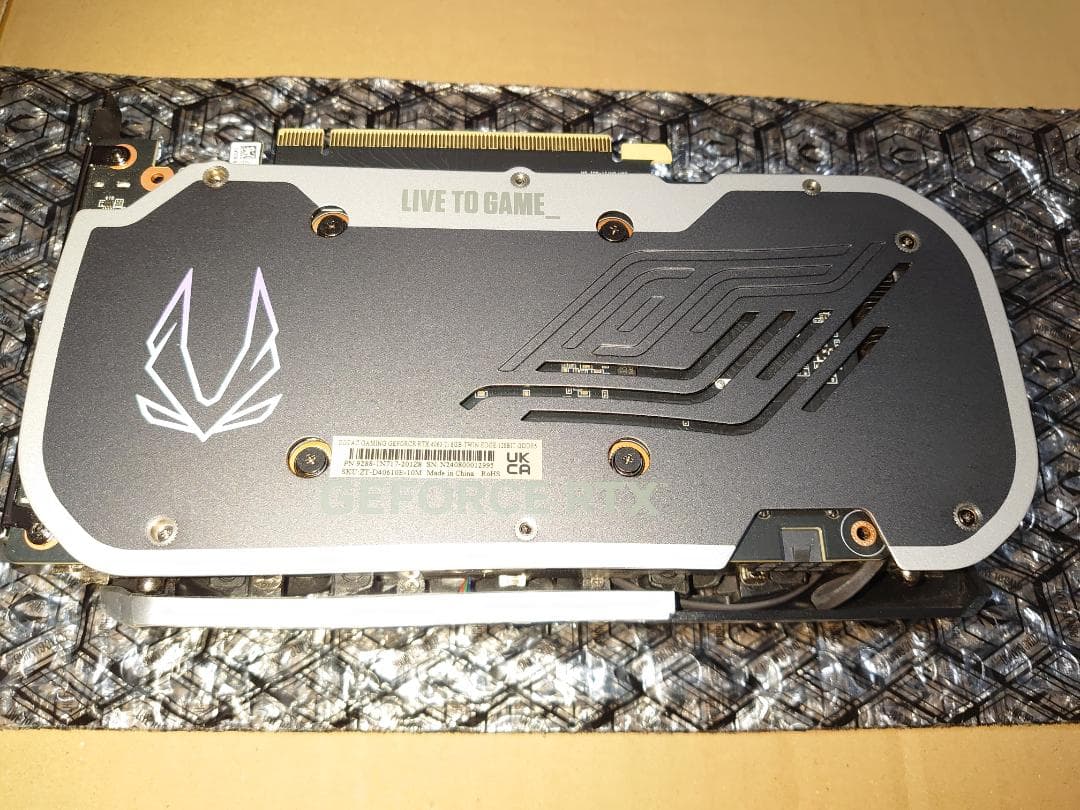 ZOTAC RTX 4060 Ti 8GB Twin Edge です！