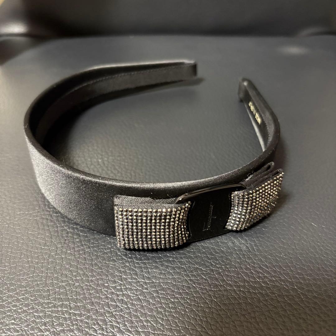 フェラガモ　カチューシャ　スパンコール(最終値下げ)