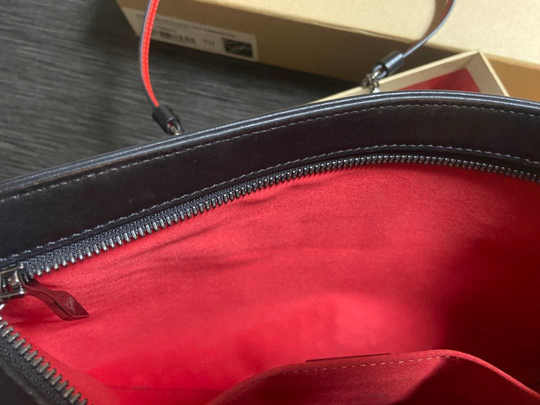 Christian Louboutin クラッチバッグ　メンズ　レディース