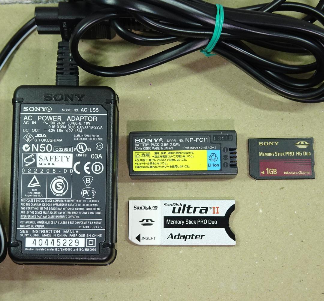 ソニー Cyber-shot DSC-P10 コンデジ 5.0メガピクセル