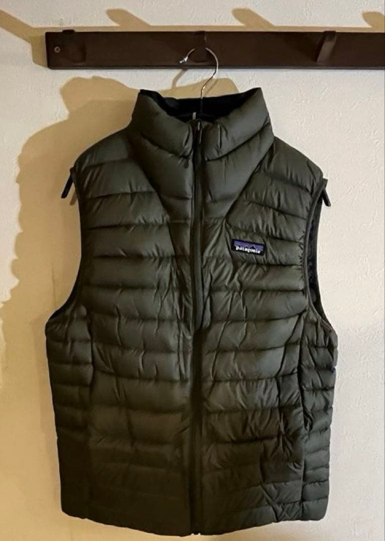 patagonia メンズ・ダウン・セーター・ベストS basln green