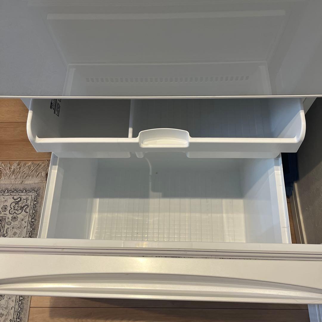 TOSHIBA 東芝　3ドア冷蔵庫 ホワイト 白　375L 2016年製　右開き