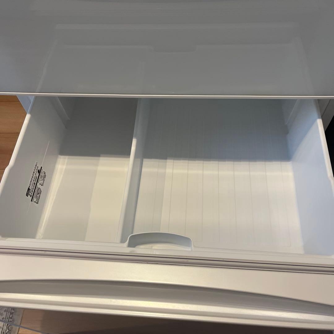 TOSHIBA 東芝　3ドア冷蔵庫 ホワイト 白　375L 2016年製　右開き