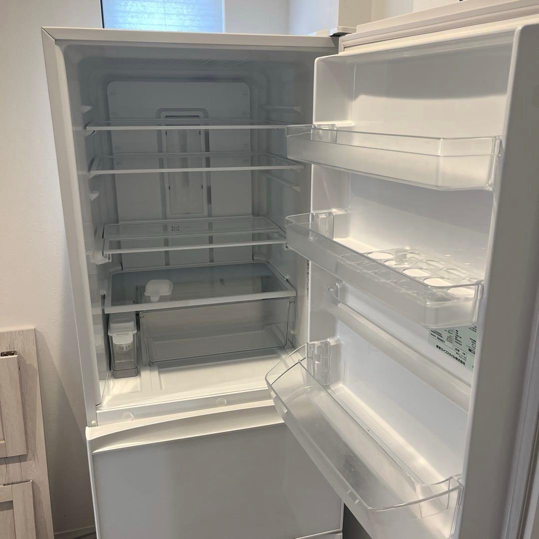 TOSHIBA 東芝　3ドア冷蔵庫 ホワイト 白　375L 2016年製　右開き