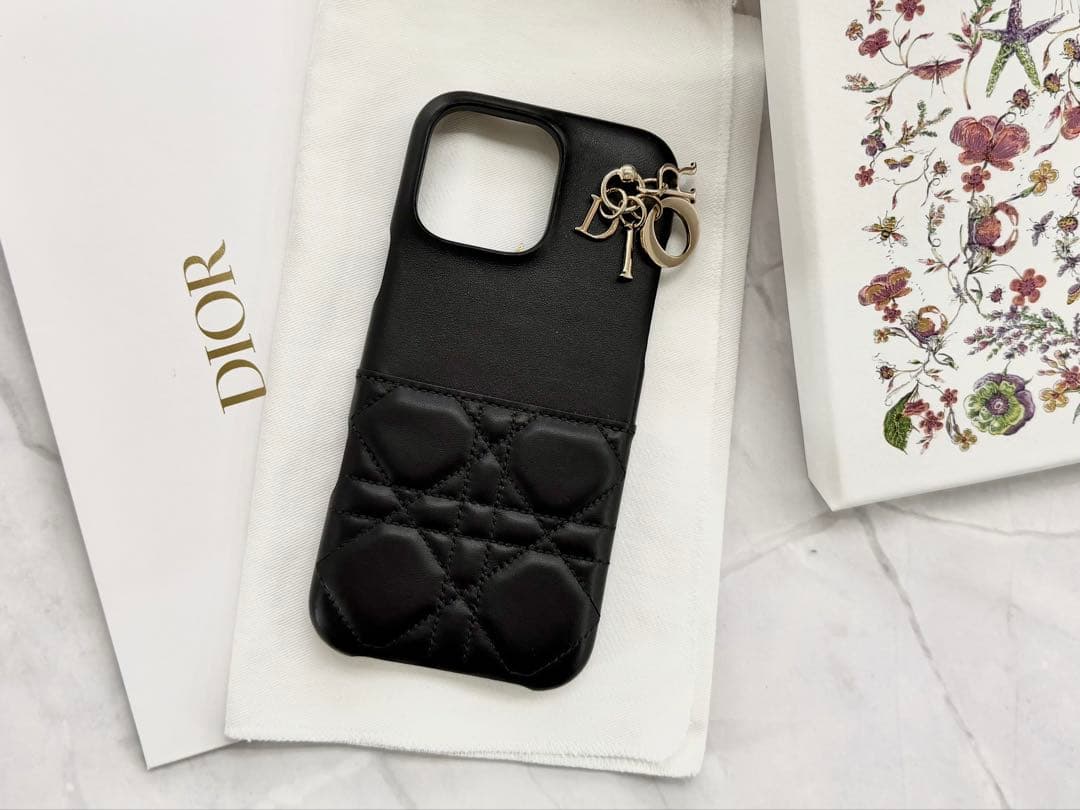 Lady Dior iPhone16Pro Max ケース カナージュラムスキン