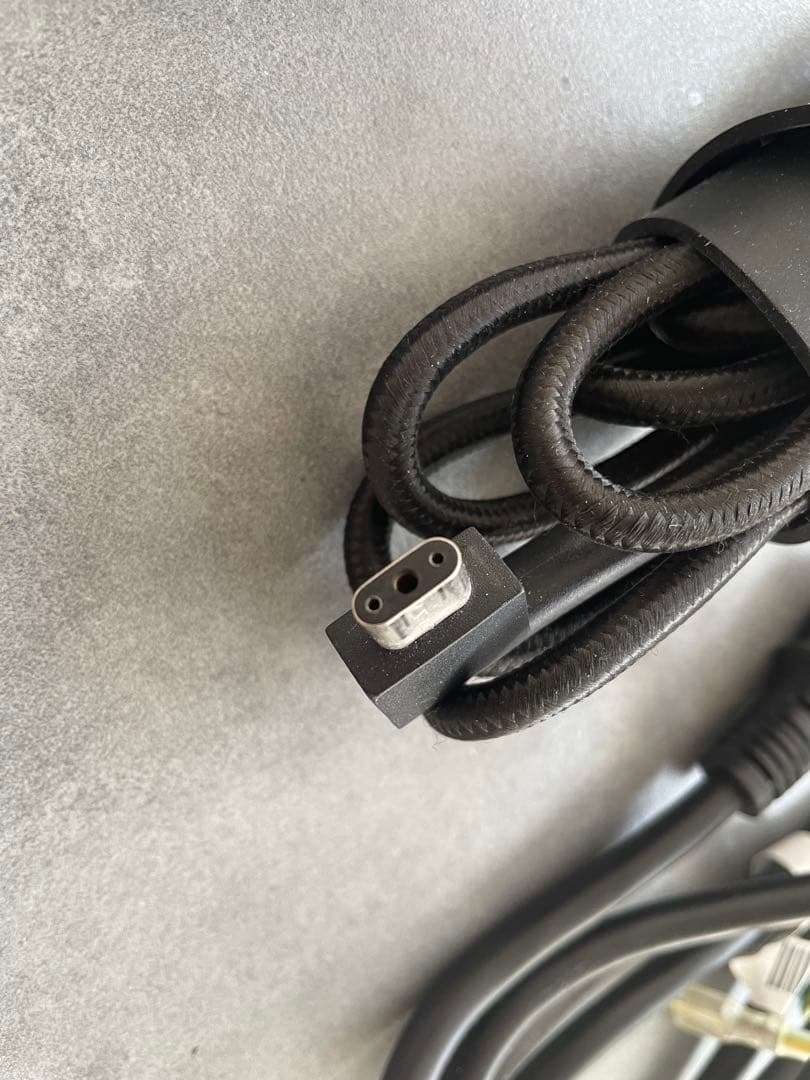 Razer 230W 電源アダプター