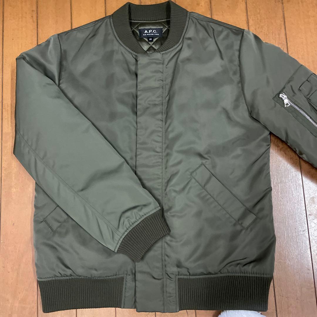 A.P.C. オリーブジャンパー Ｓ