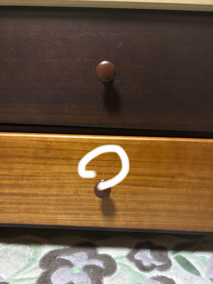 モザイク模様の天然木ローチェスト　ニトリ　クオーレ