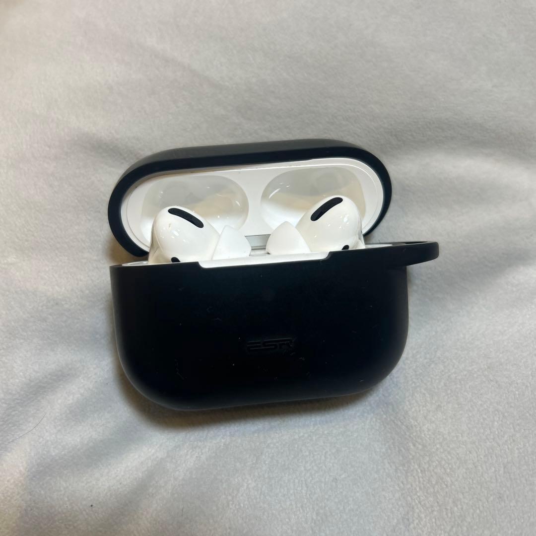 AirPodsPro本体 ホワイト ブラックケース付き