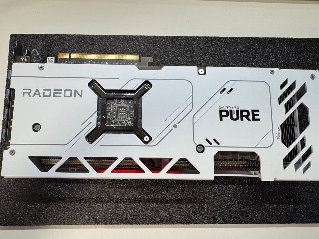グラフィックボード・グラボ・ビデオカード SAPPHIRE PURE Radeon RX 7800 XT