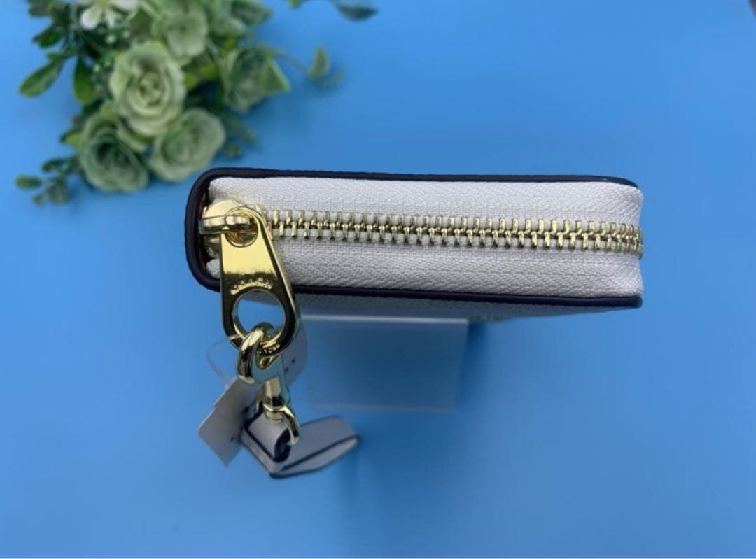 新品　正規品☆COACH コーチ　 長財布　ホワイト　シグネチャー 長財布
