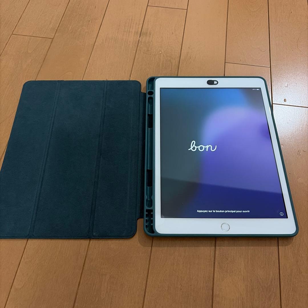 極美品 iPad第8世代 32GB セルラー SIMフリー バッテリー97%