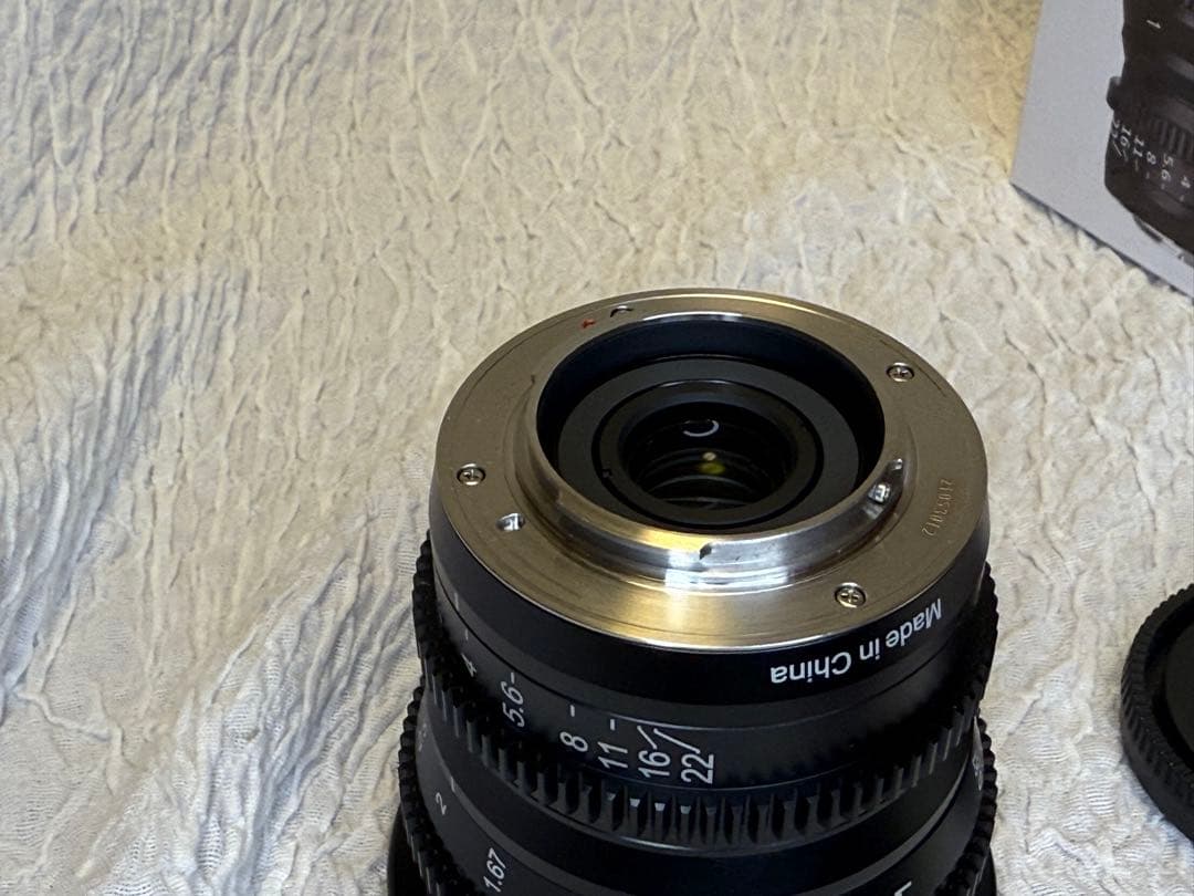 メル42402 　MEIKE シネレンズ12mm 25mm T/2.2