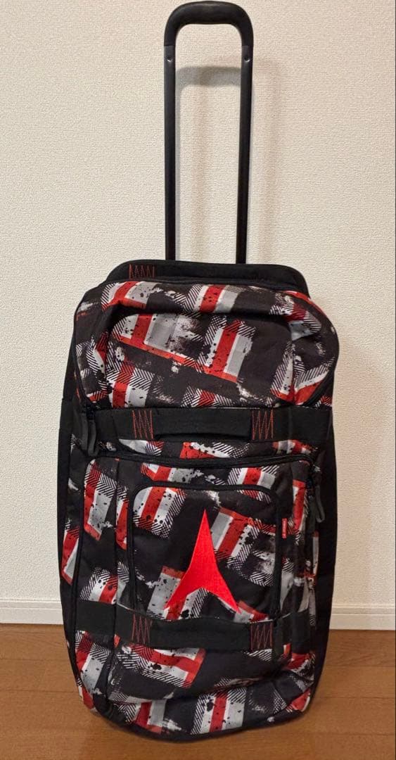 atomic キャスター付きバック