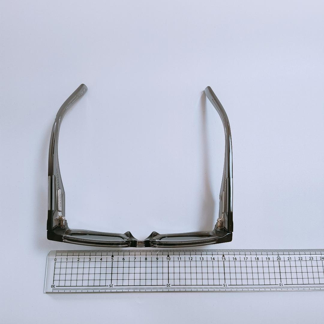 【新品未使用】PRADA トライアングルロゴ入り サングラス PR09ZS