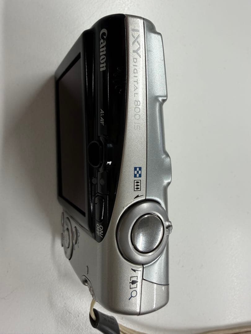 Canon IXY DIGITAL 800 IS 本体と付属品