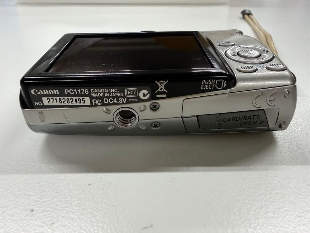 Canon IXY DIGITAL 800 IS 本体と付属品