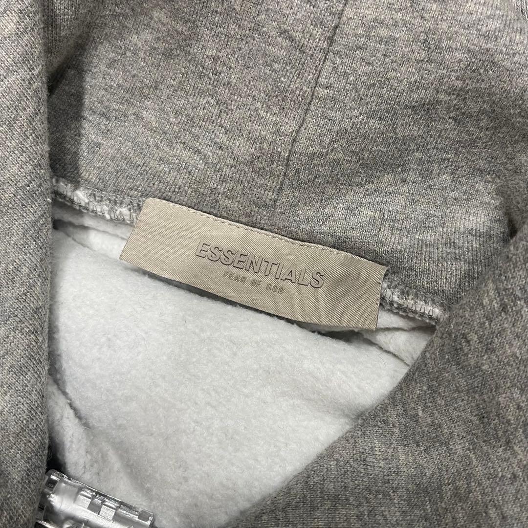 ESSENTIALS フード付きパーカー グレー