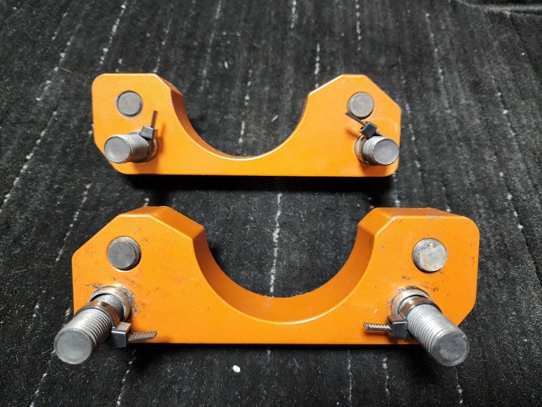 スキッドレーシング　キャンバーアダプター(21クラウン、マークX　GS等に)