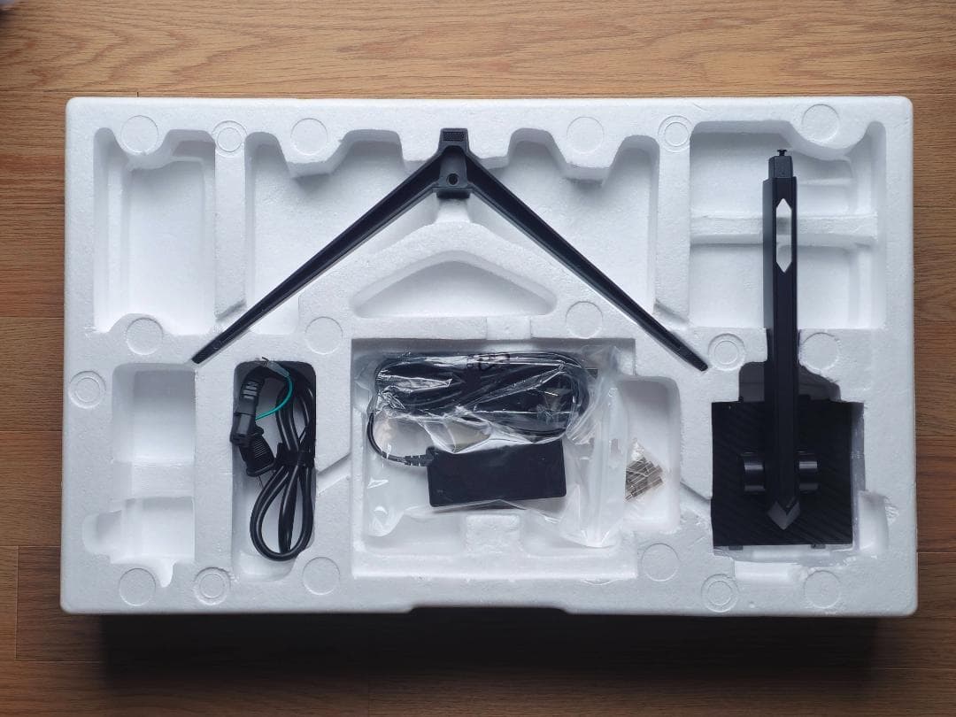 JAPANNEXT 4K 28インチ 144Hz ゲーミングモニター